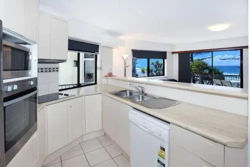 Unit 4 The Rocks 1746 David Low Way Coolum Beach 500 Bond