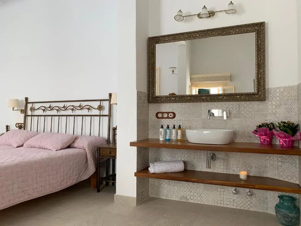 Seranova Luxury Hotel