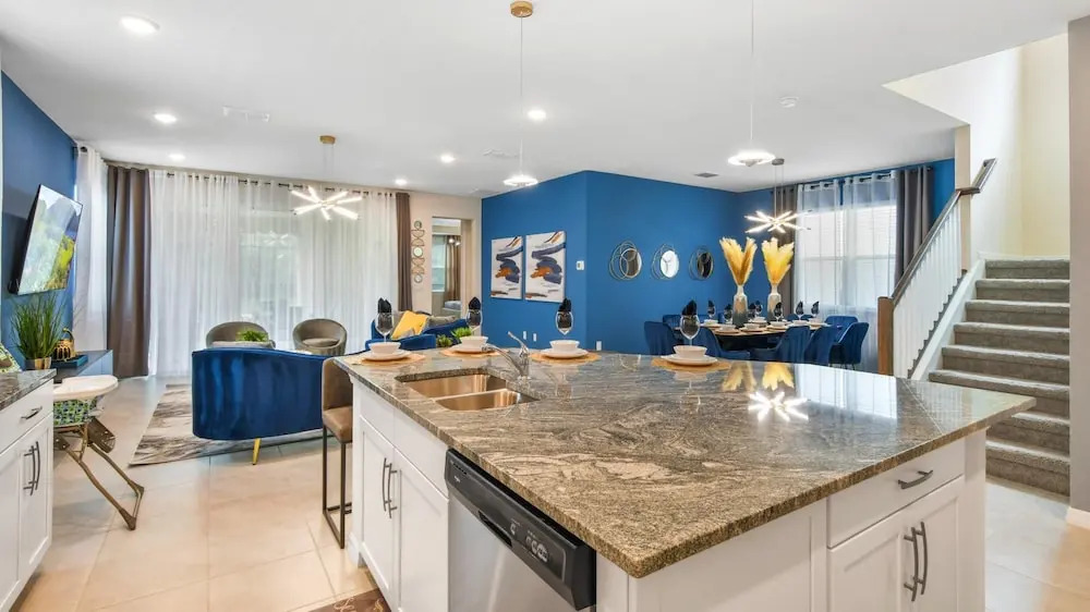 Fantastic 7BR Green View Pool Spa Loft Disney Area, Kissimmee