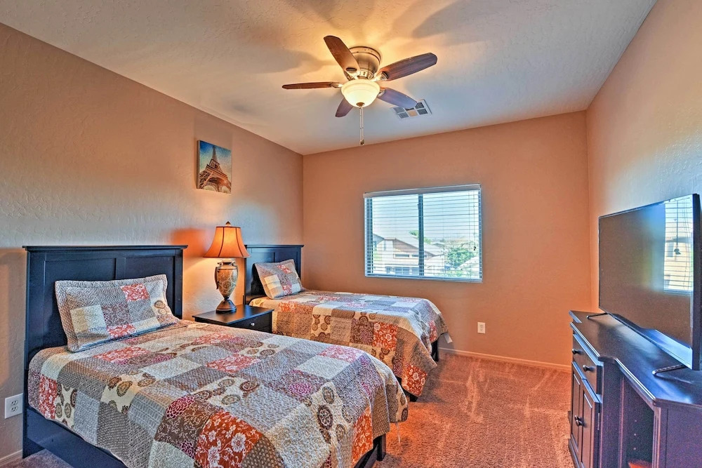 Arizona Retreat w/ Heated Pool, Fire Pit & Grill!