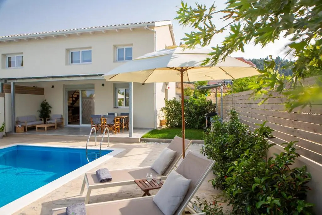 Grappolo Lefkada Villas - Athiri, 5 min from wonderful Ai Giannis beach & Lefkada town