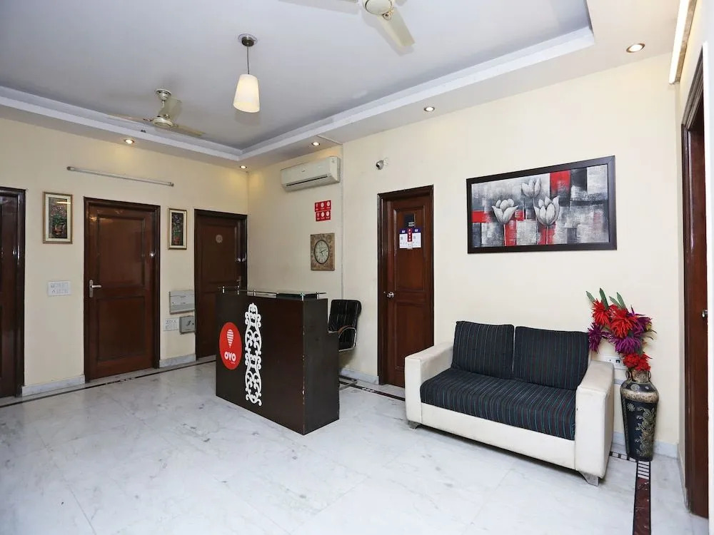 OYO 306 Hotel Staayy Inn