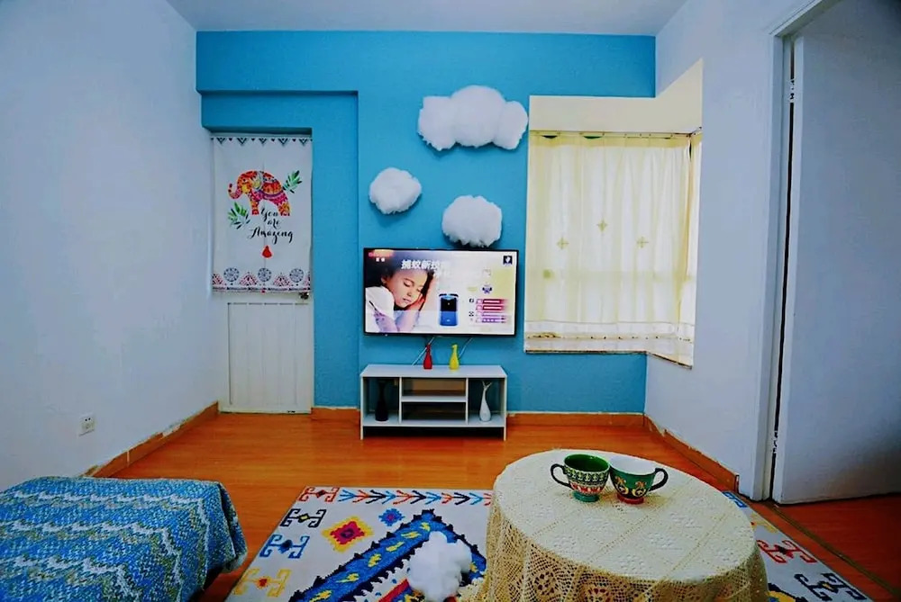 Avatar Blue Castle Queen Bed High Rise View