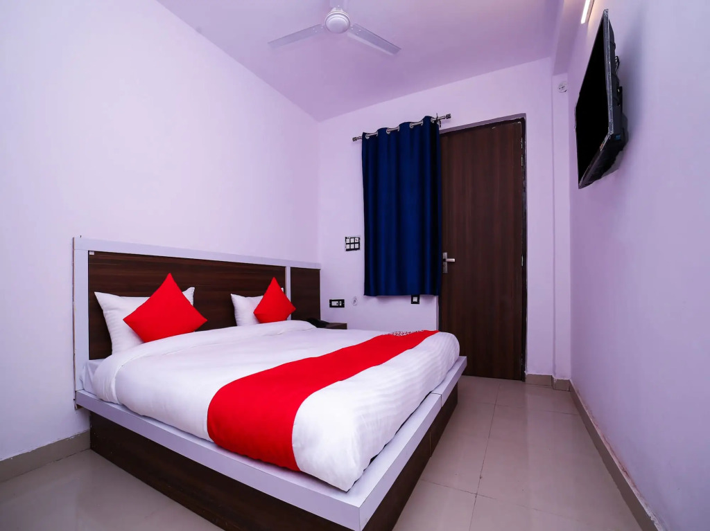 OYO 16542 Flagship Bhoovi Residency