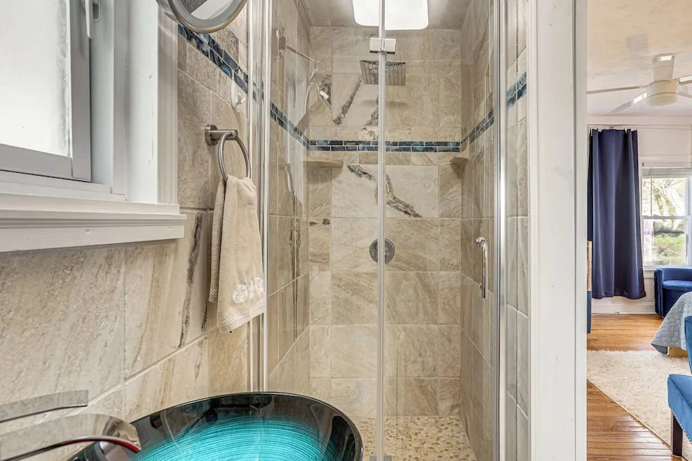 Walk to Gloucester Harbor & Dtwn: Coastal Studio