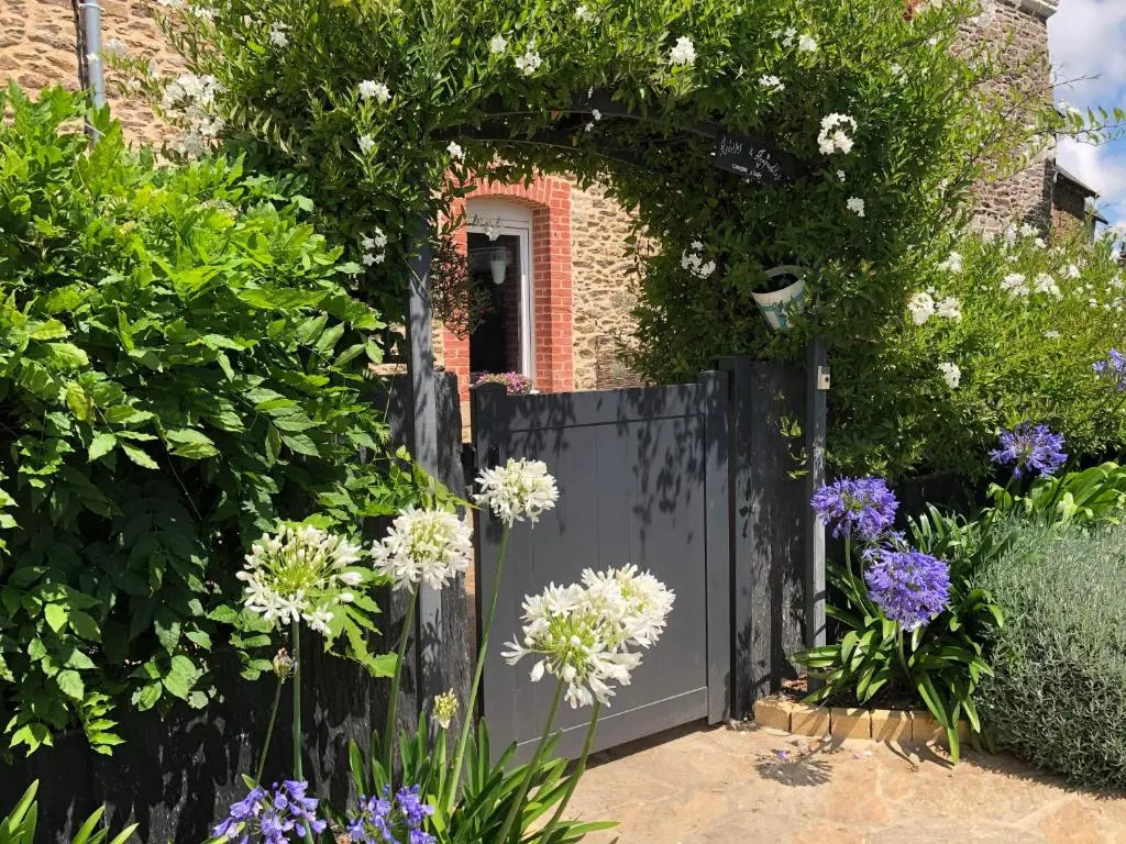 « Ardoises et Agapanthes » le gîte