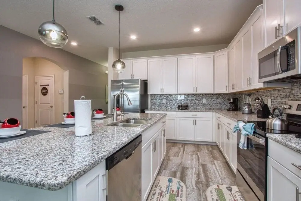 4718sh - Storey Lake