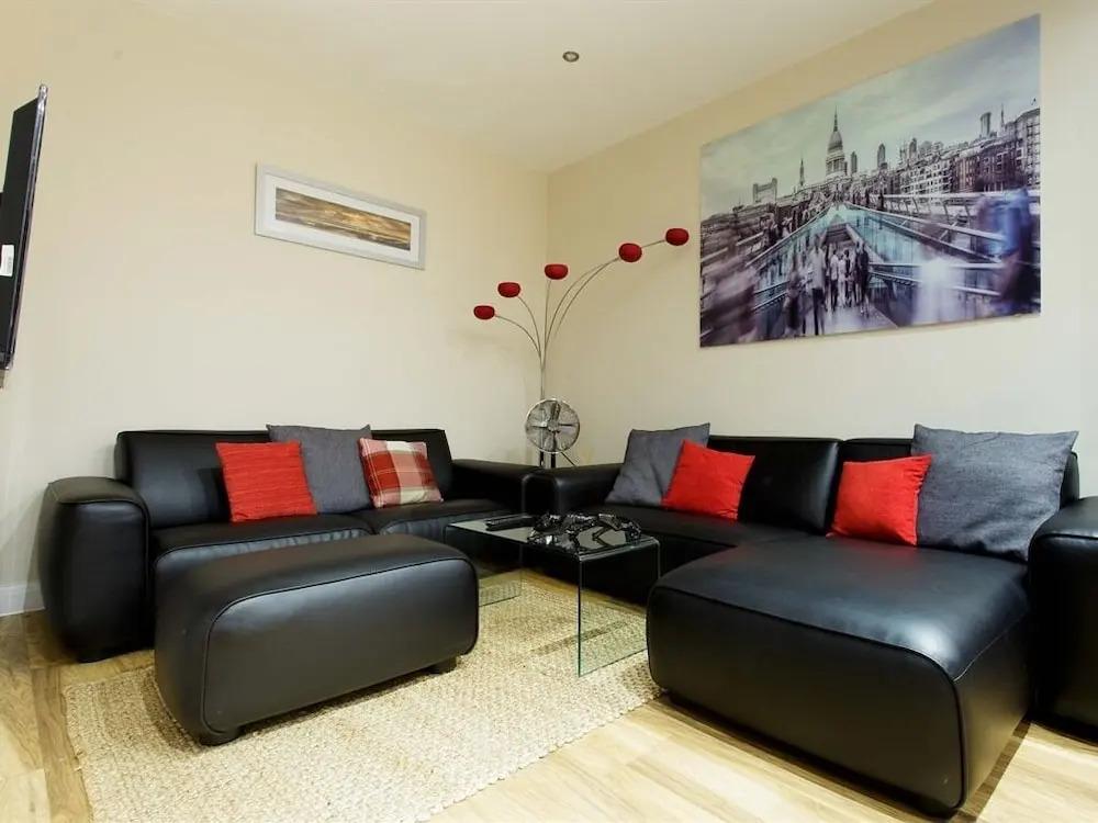 Select Serviced Apartments