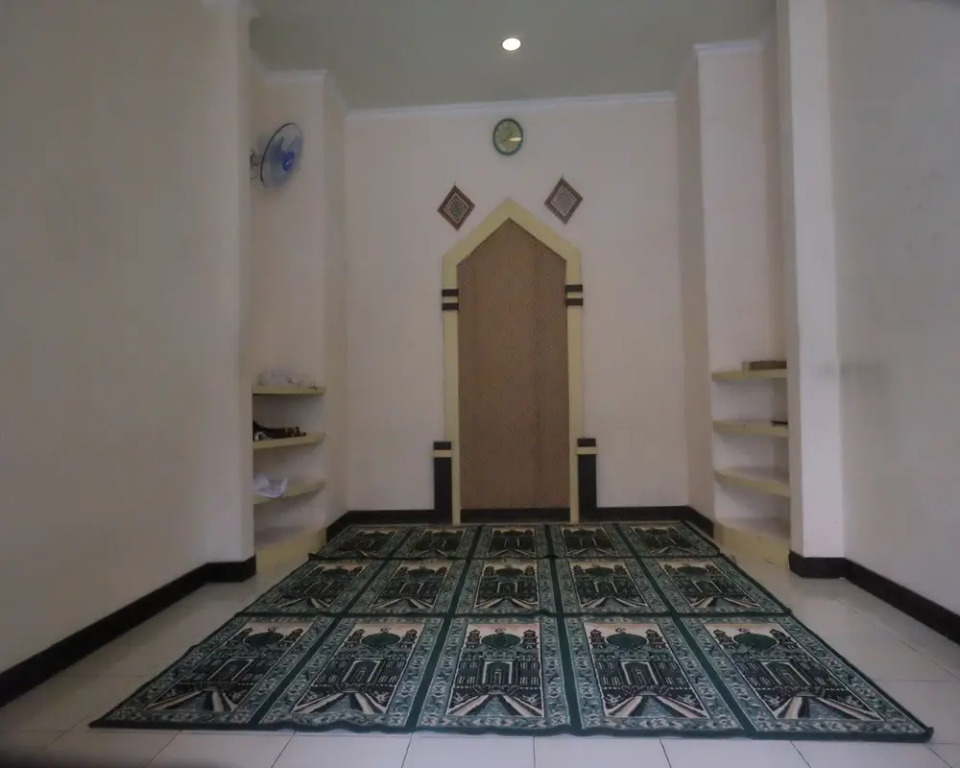 UrbanView Hotel Anggraeni Jatibarang