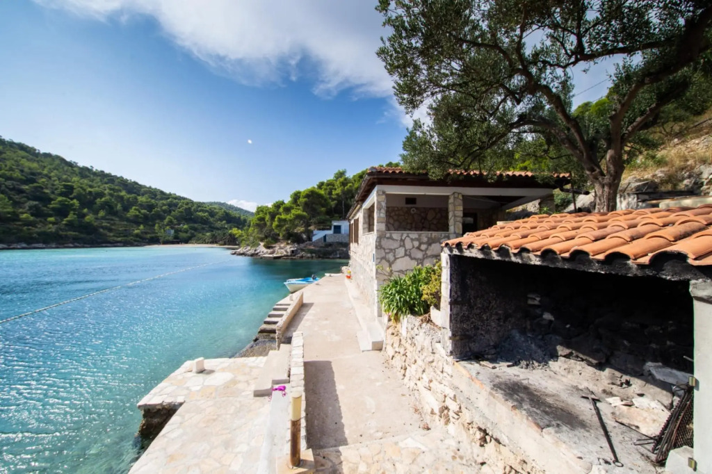 Linker - Wonderful Place Next To Te Sea - H