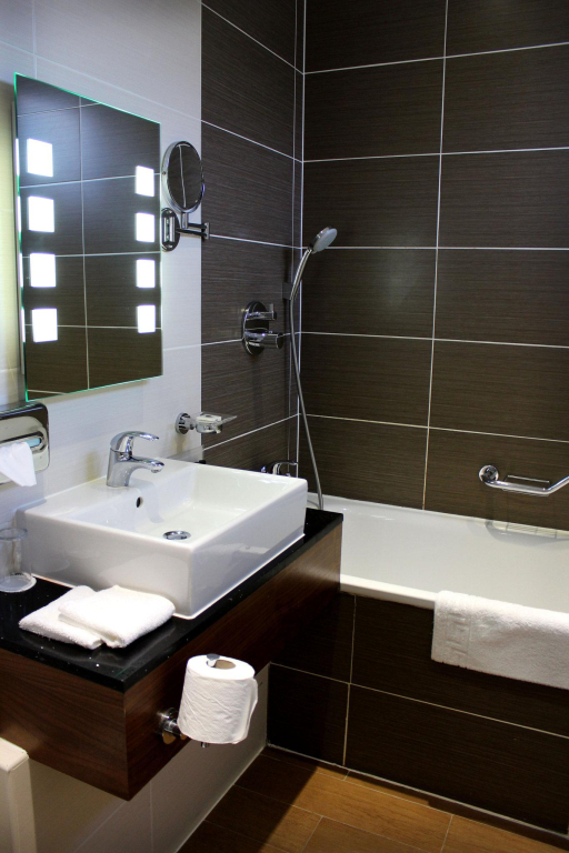 Holiday Inn Newcastle-Jesmond by IHG
