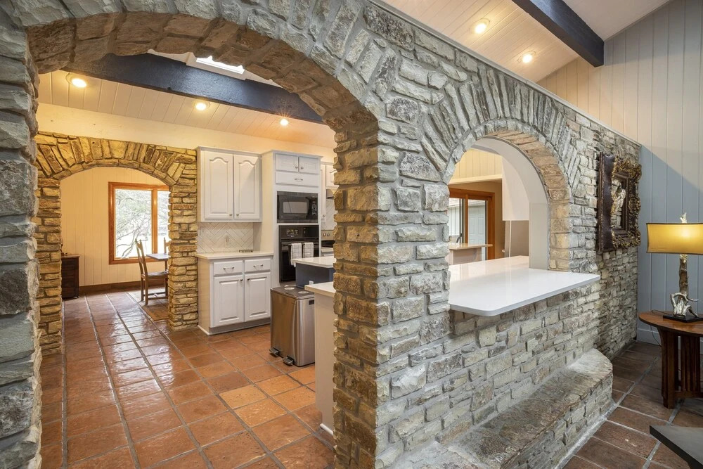 Deep Water On The Blanco + Guest House 5 Bedroom Home