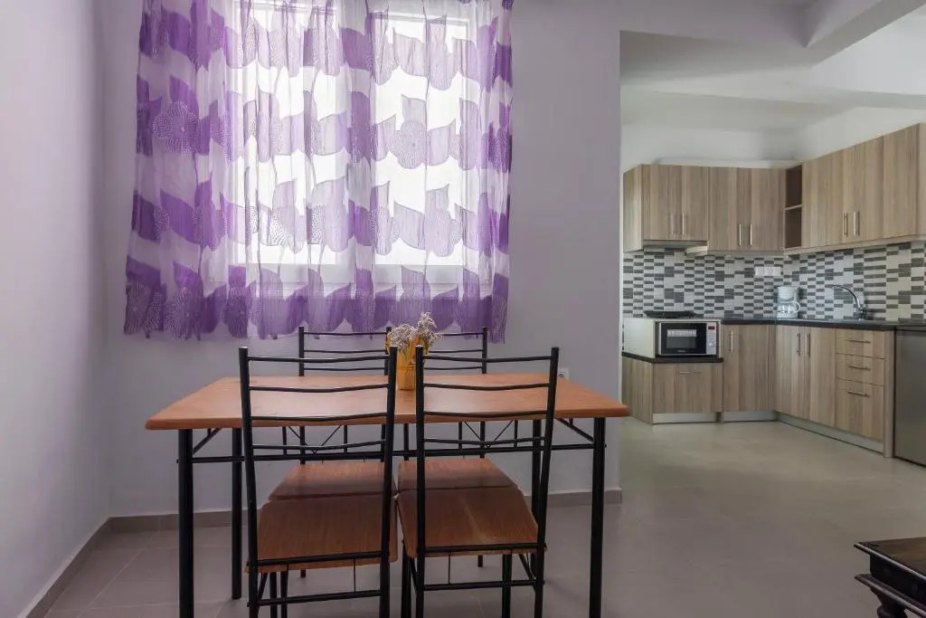 Comfy apartment for 6 people in Heraklion