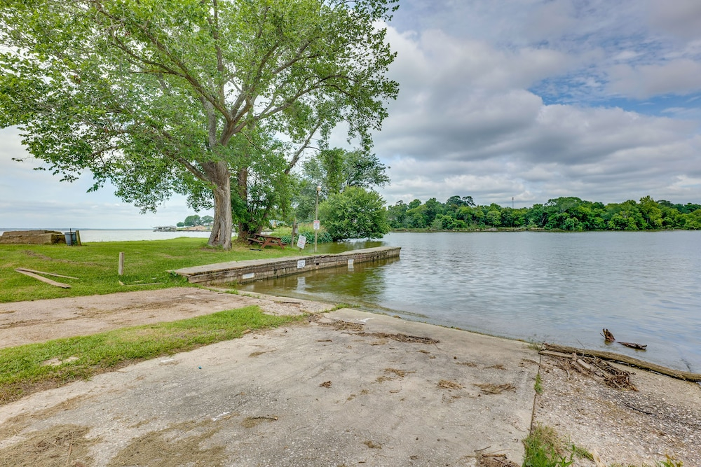 Vacation Rental Home Near Lake Livingston!