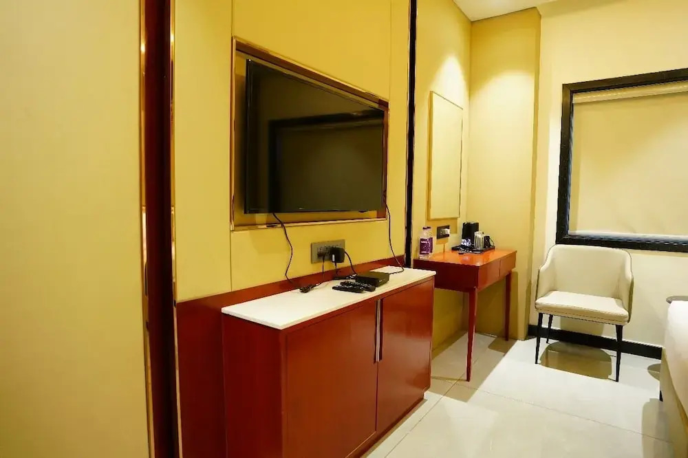 Hotel Shreyas Grand Ananthapuramu