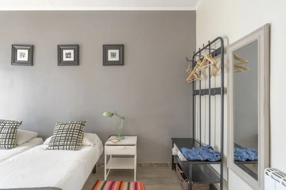 Lovely and Central 4 BR Apartment
