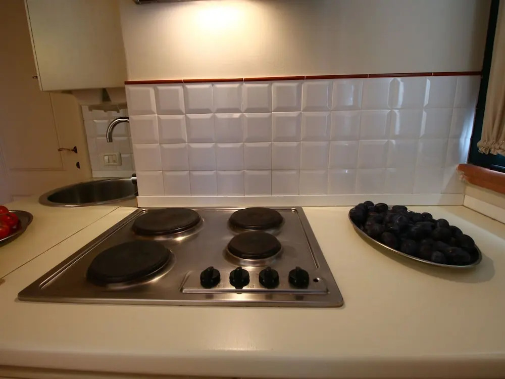 Apartment With Pool, Between sea and Mountains, Restaurant, Wifi