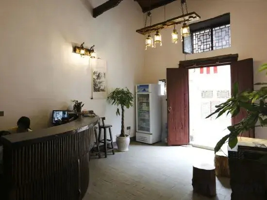 Fengguan Mountain Meilu Village Inn (Yangshuo Yulong River Scenic Area)