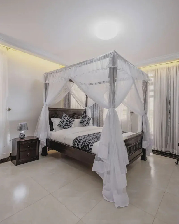 Skyhut Boutique House