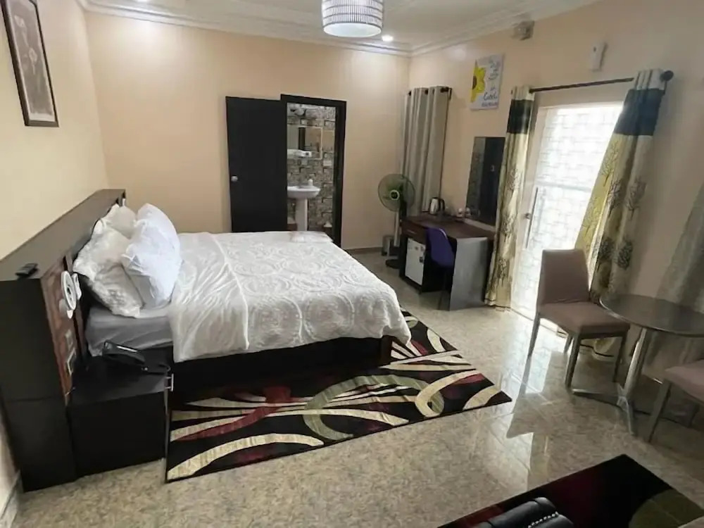 Prodis Hotel and Suites
