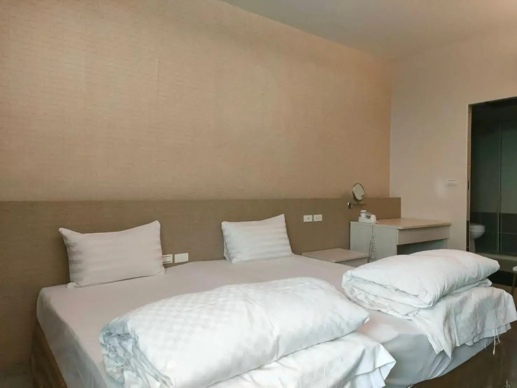 Shun-Yi Hotel