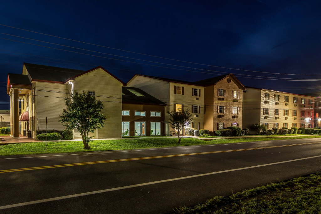 Red Roof Inn & Suites Pensacola-NAS Corry