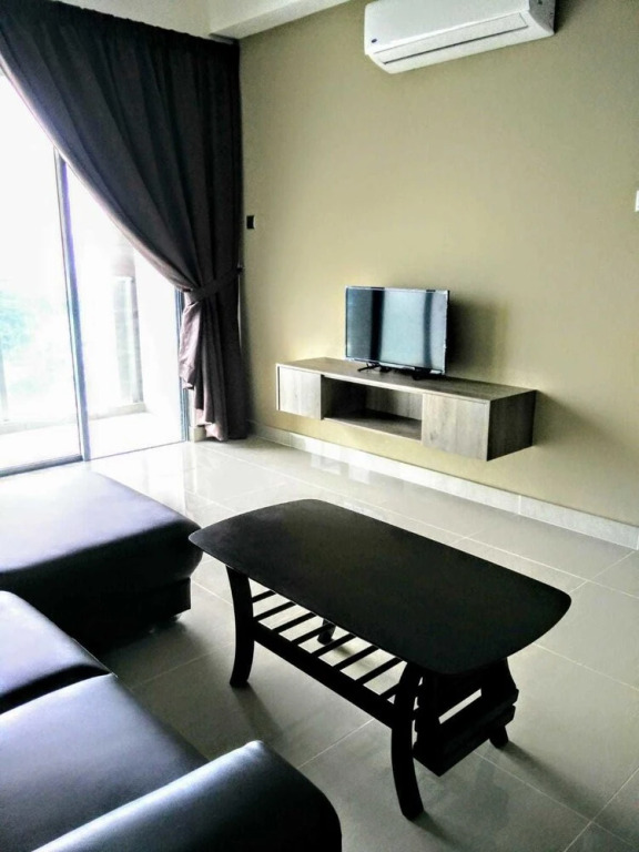Amerin Mall & Suites