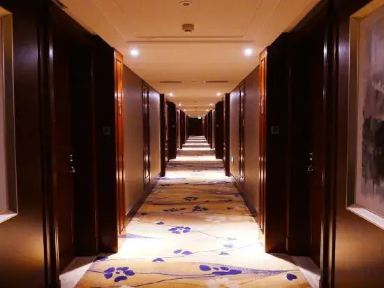 Noble Hotel