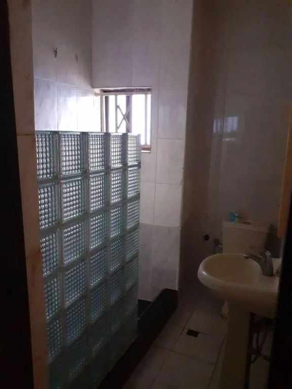 Laropa Suites and Apartments
