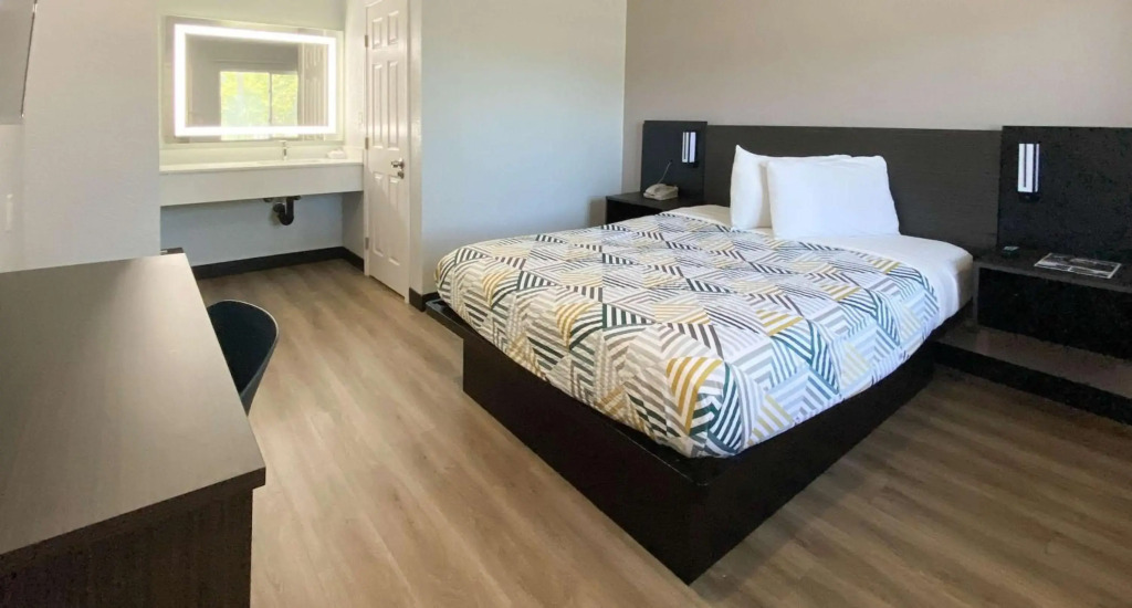 Motel 6-Costa Mesa, CA