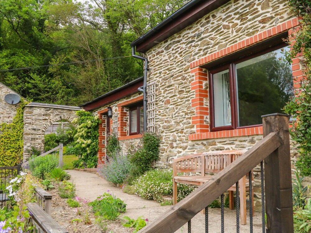 Honeysuckle Cottage