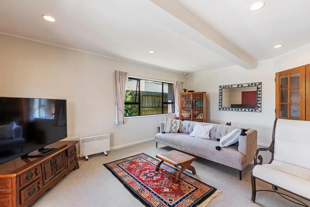 Island View Beach House - Paraparaumu Beach Home
