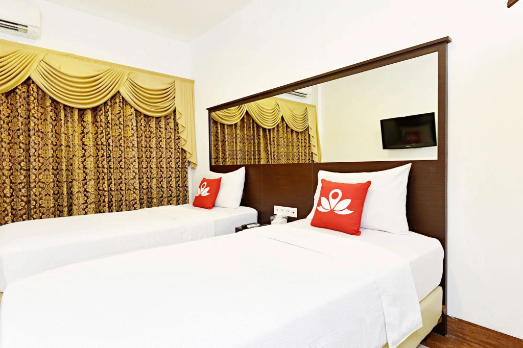 ZEN Rooms Sukaresmi Karang Setra
