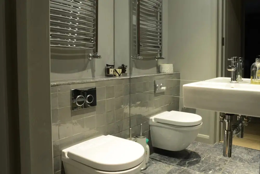 1 Bedroom Flat Near Royal Oak Station