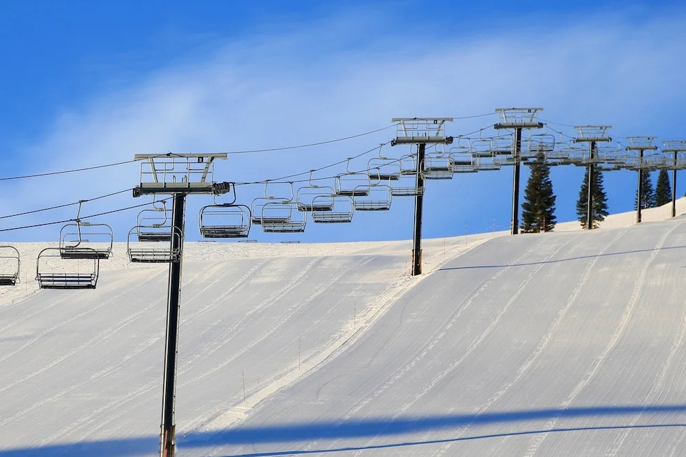 Wooded Luxury at Tahoe Donner by RedAwning