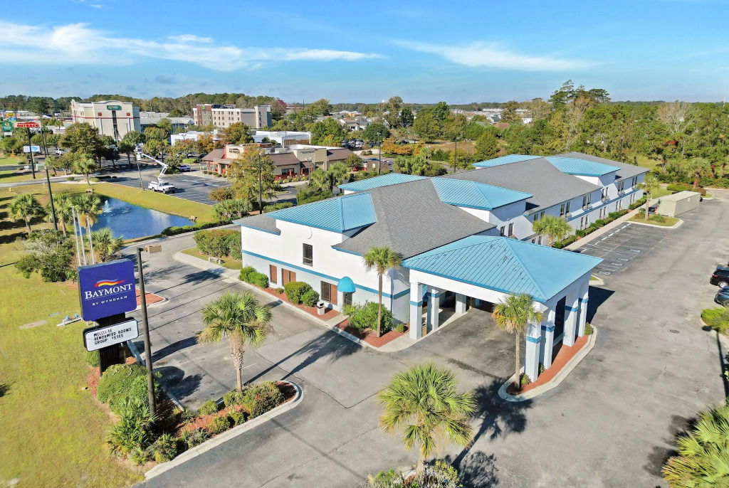 Baymont by Wyndham N Myrtle Beach - Park & Sports Complex Area
