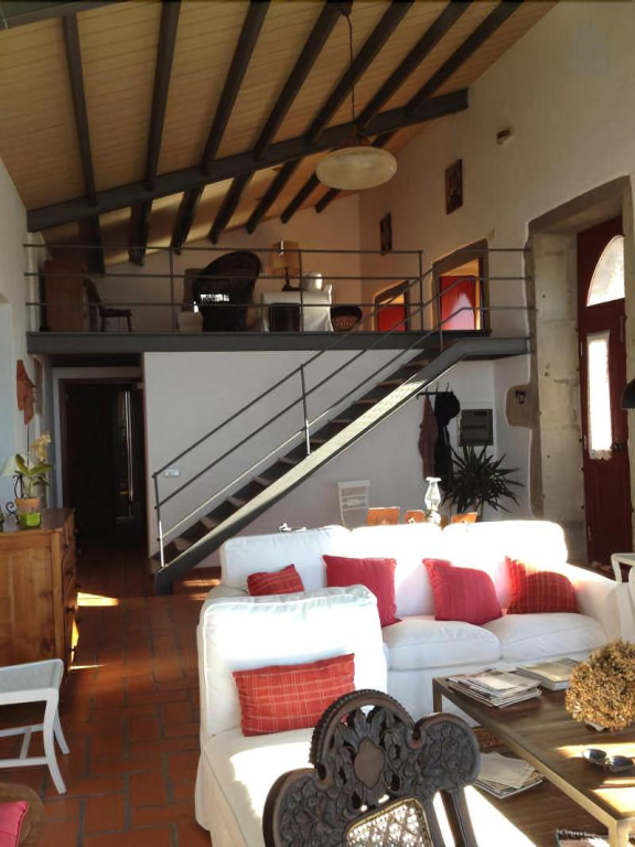 Serreta Island Home