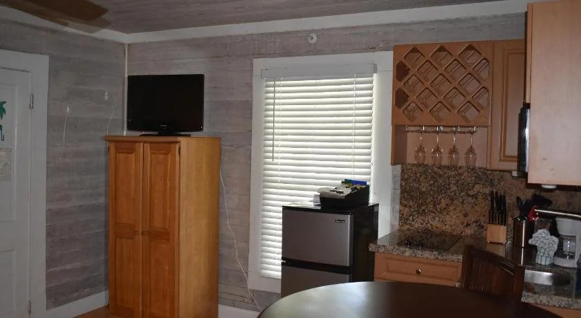 Seaport Inn