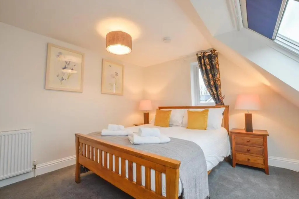 Blackmount House