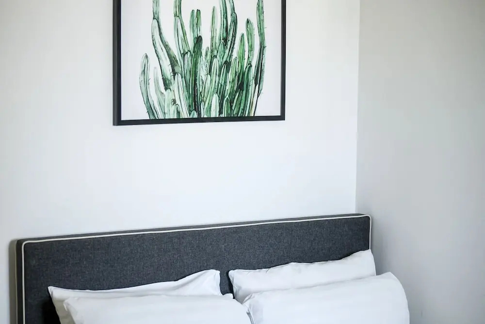 Opulent Ease 2BR Apt in Midtown