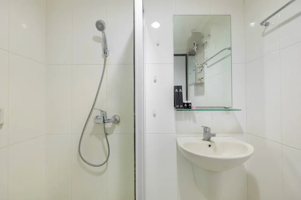 Spacious and Cozy 3BR Poins Square Apartment