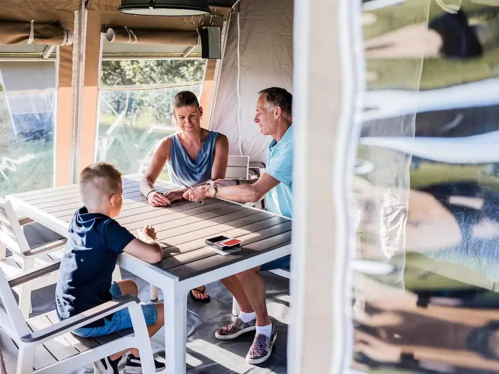 Lakefront Glamping w/ Pets
