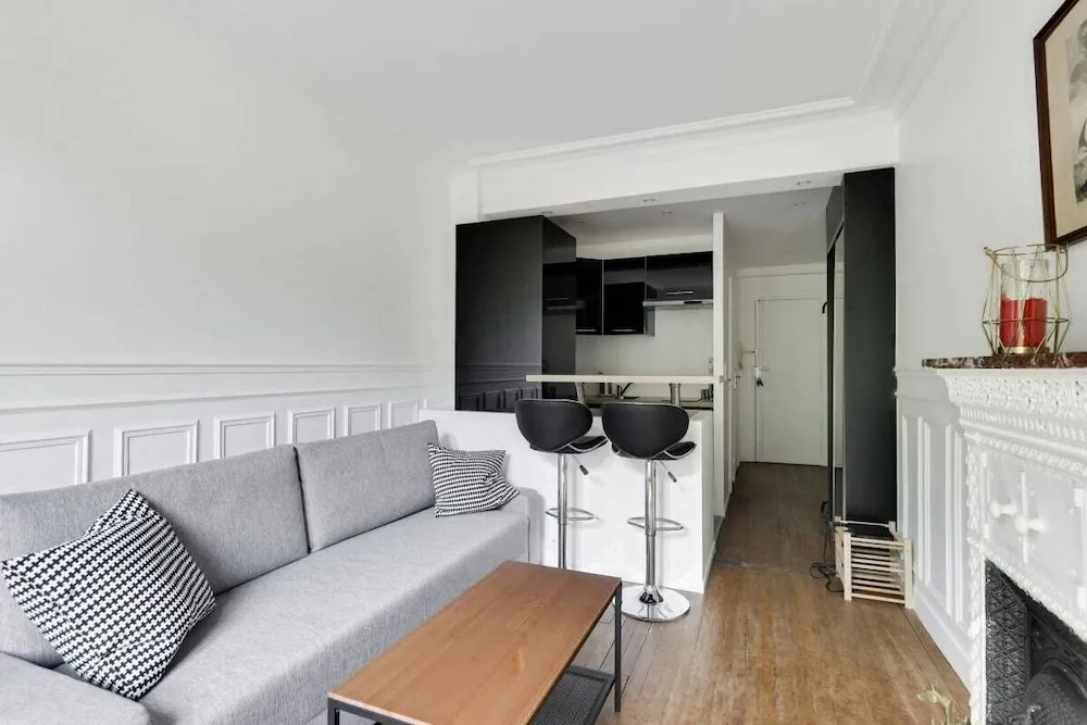 Modern Apartment nr Sacré Coeur for 6p