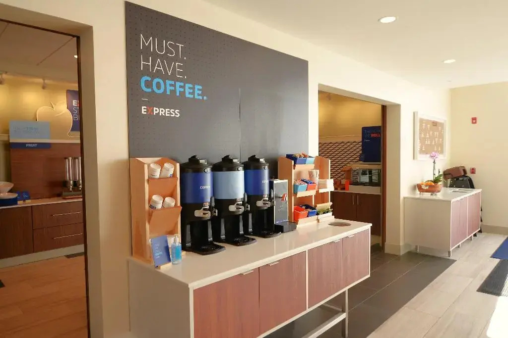 Holiday Inn Express & Suites Onalaska - La Crosse Area by IHG