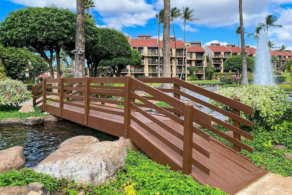Kamaole Sands 5-210 - Stunning 1br/2ba, King Bed, Center-cut Bldg 5, AC, Wi-fi