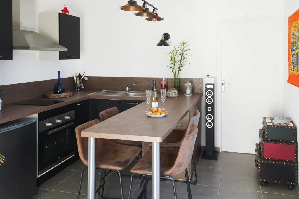 Holiday Home Located in the Middle of the Popular Seaside Resort, Cancale