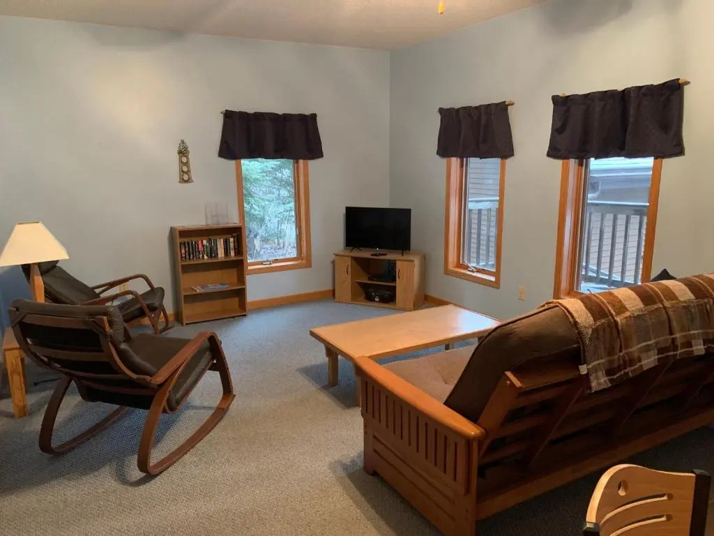 Woodland Lodging