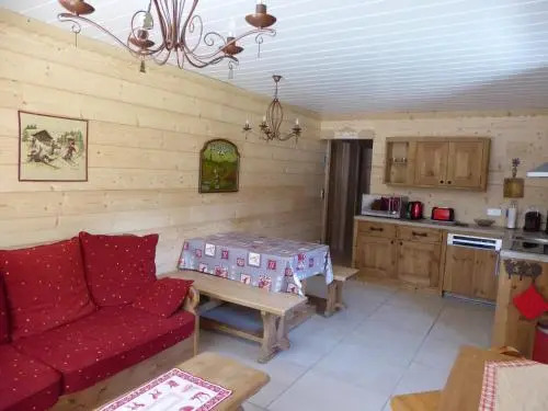 Apartment Agréable rez de jardin dans beau chalet