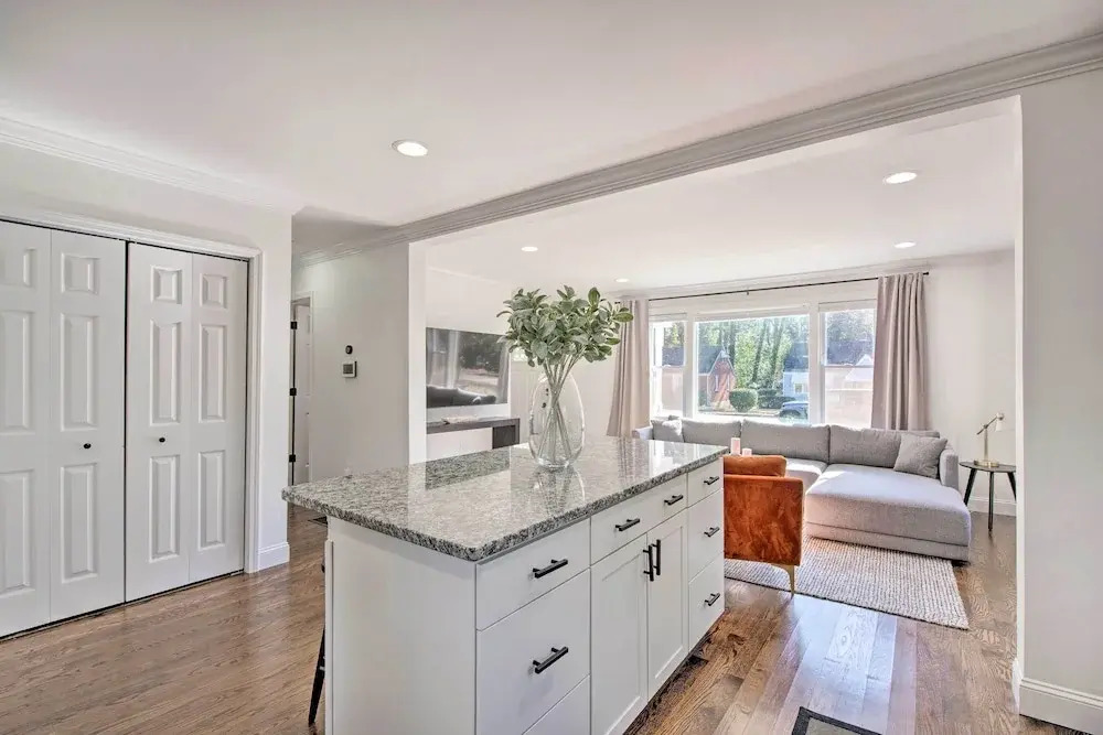 Sleek + Sunny Decatur Home Near Dtwn Atlanta!