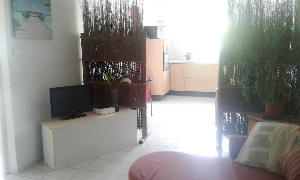 Apartment With one Bedroom in Le Gosier, With Enclosed Garden and Wifi